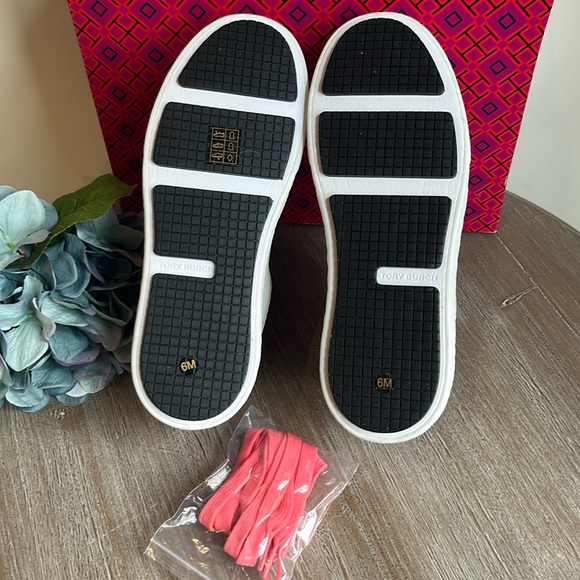 NWT!  🐞 Tory Burch Ladybug Leather Sneakers - Picture 6 of 7